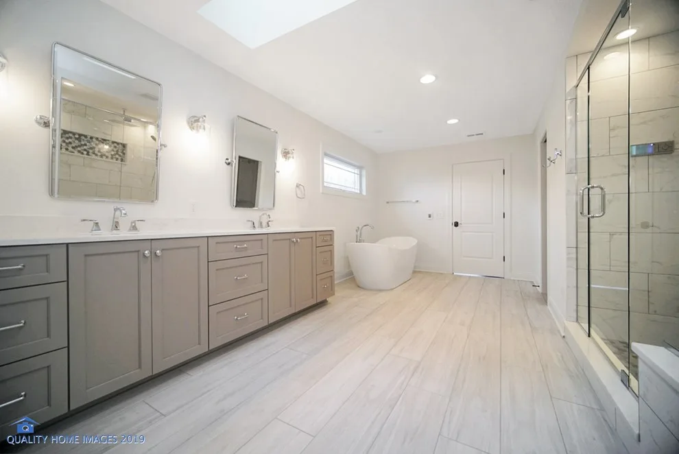 Schererville Quartz and Granite Surfaces by Prestige Custom Stone Products, Inc. - Photo 2
