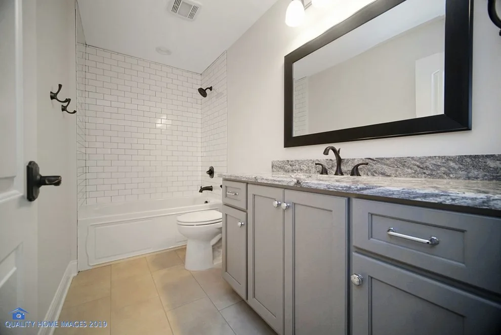 Schererville Quartz and Granite Surfaces by Prestige Custom Stone Products, Inc. - Photo 4