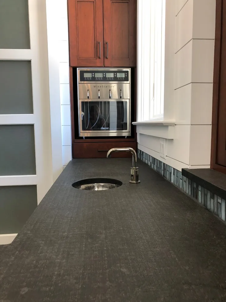 Contemporary Wet Bar Design for Hilton Head by Prestige Stone & Tile - Photo 4