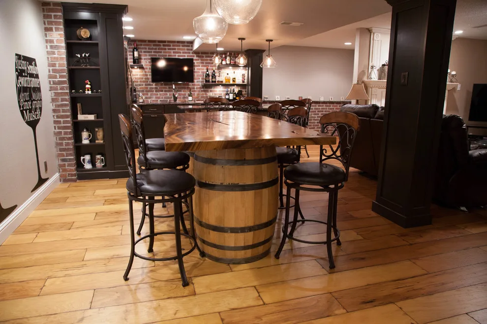 Vine Lounge by Luitjohan's Flooring America - Photo 6