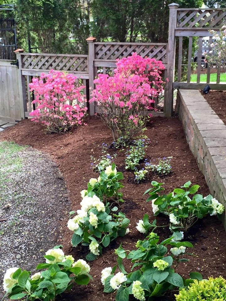 GARDEN LANDSCAPING by Laslo Landscaping Inc. - Photo 4