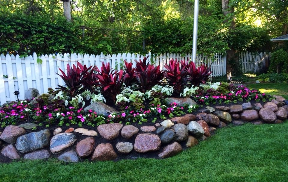 LANDSCAPING by Laslo Landscaping Inc. - Photo 14