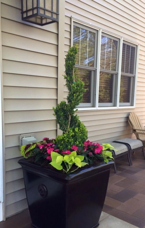 LANDSCAPING by Laslo Landscaping Inc. - Photo 10