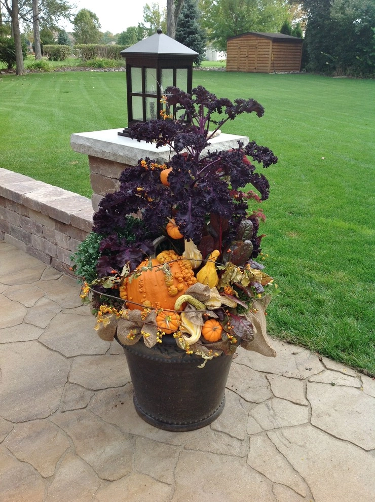 Seasonal Decor by Lawncare By Walter, Inc. - Photo 19