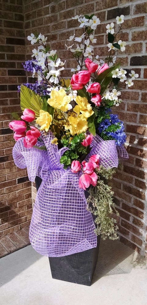 Seasonal Decor by Lawncare By Walter, Inc. - Photo 8