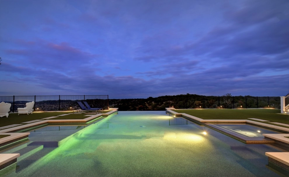 Modern Pool Home in Austin Texas by LawnPop Artificial Turf - Photo 2