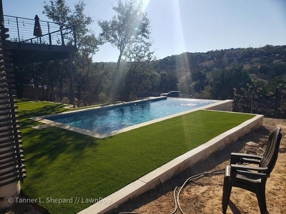 Pools with LawnPop artificial turf by LawnPop Artificial Turf - Photo 33