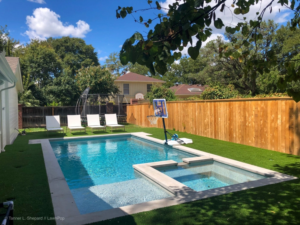 Pools with LawnPop artificial turf by LawnPop Artificial Turf - Photo 41