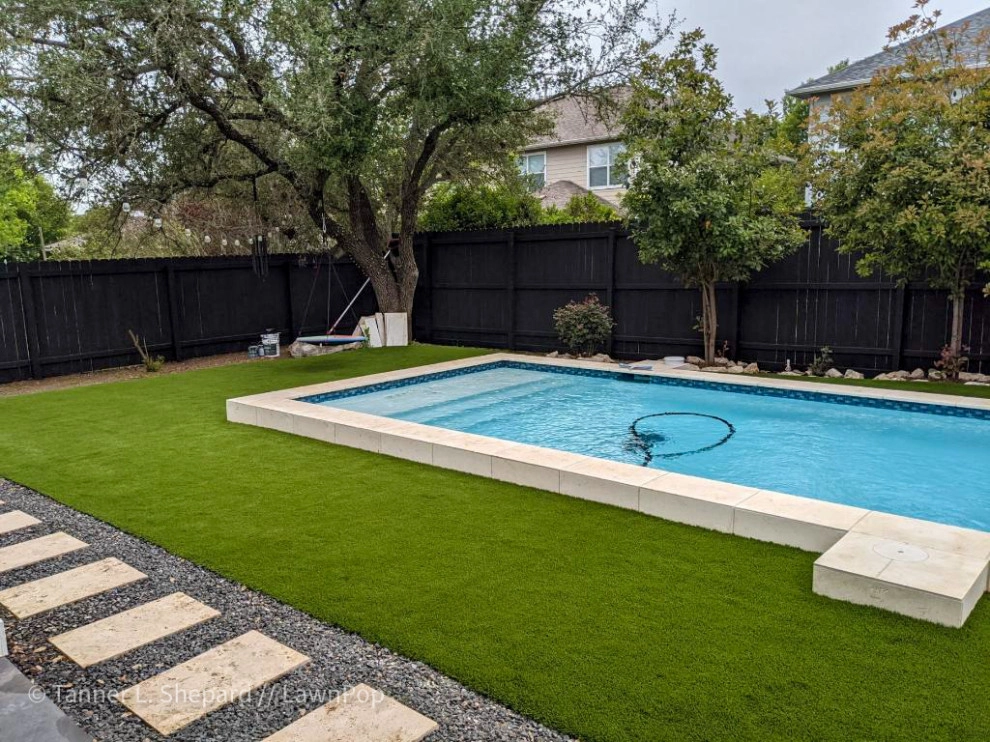 Pools with LawnPop artificial turf by LawnPop Artificial Turf - Photo 49