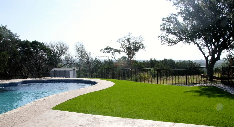 Dripping Springs Texas project by LawnPop Artificial Turf - Photo 3