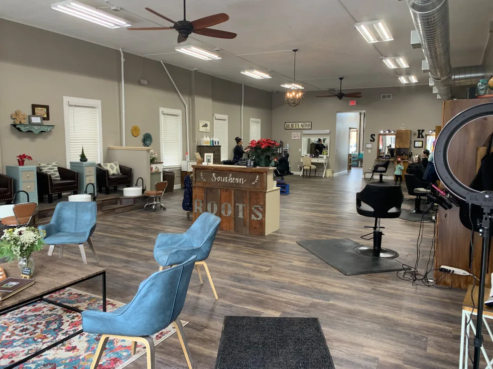 Coldwater Salon by Carbon Construction Company - Photo 5