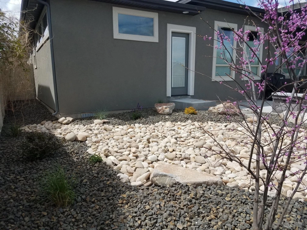Beautiful Meridian Landscape by Legends Landscaping Inc. -Boise, ID - Photo 3