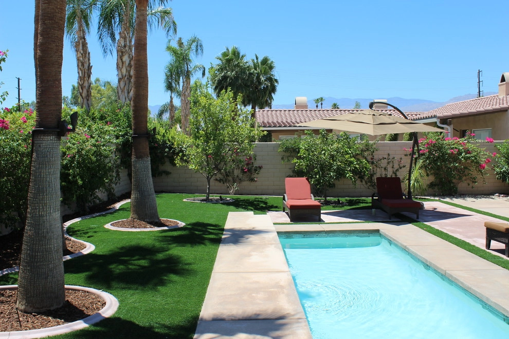 Pool Patio Area, Palm Desert, CA by Leon's Landscaping & Tree Service Inc - Photo 3