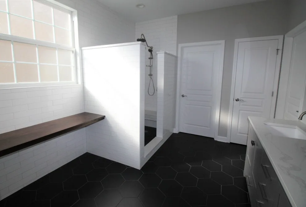 Nordic Bathroom by Fredenhagen Remodel & Design - Photo 3