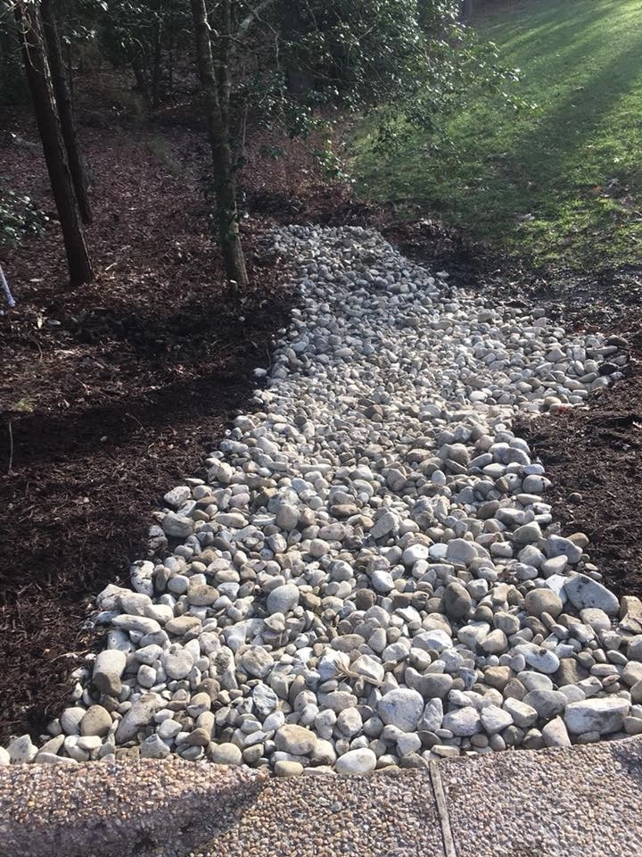 LG Scott Landscaping & Tree Service - Photo 11