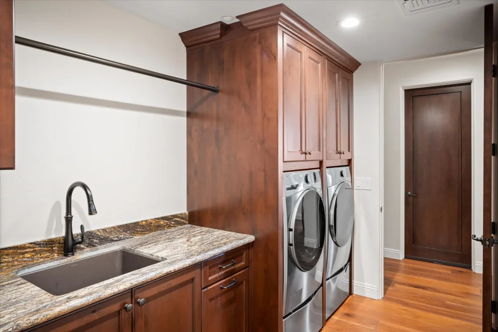 Luxury Remodels Company - Photo 9