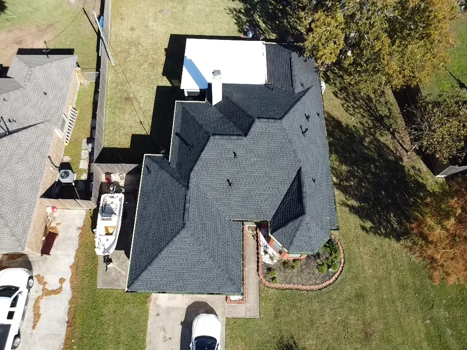 Universal Roofing And Restoration - Photo 12