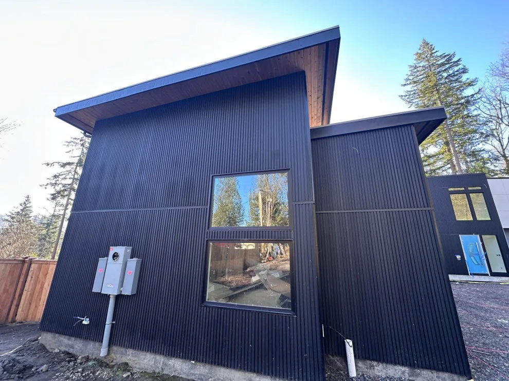 Crown Hill Seattle Siding Project by Seattle Pacific Construction Inc. - Photo 4