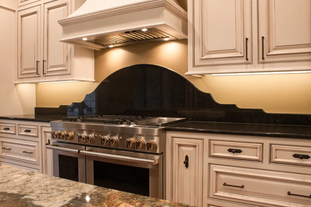Slocum Custom Residence - Kitchen and Wet Bar by Robbins Construction - Photo 3