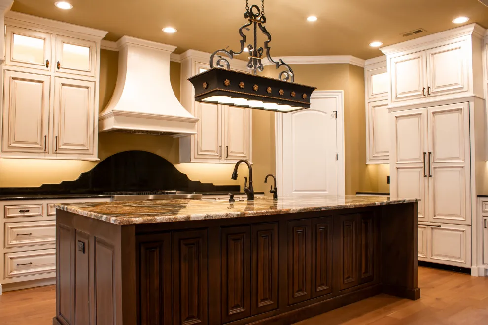 Slocum Custom Residence - Kitchen and Wet Bar by Robbins Construction - Photo 17