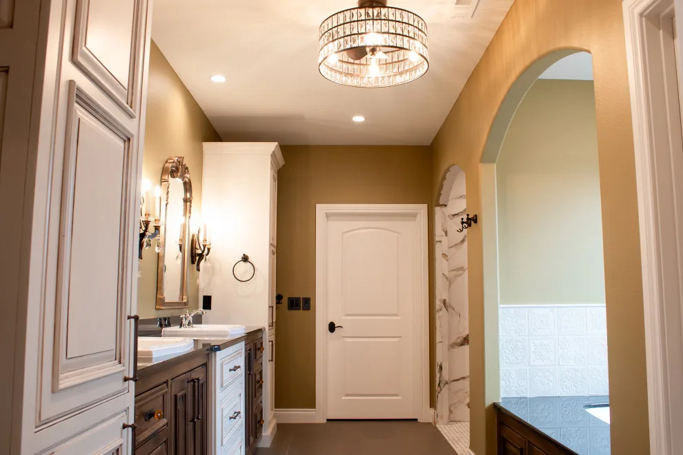 Slocum Custom Home - Main and Powder Bathroom by Robbins Construction - Photo 18
