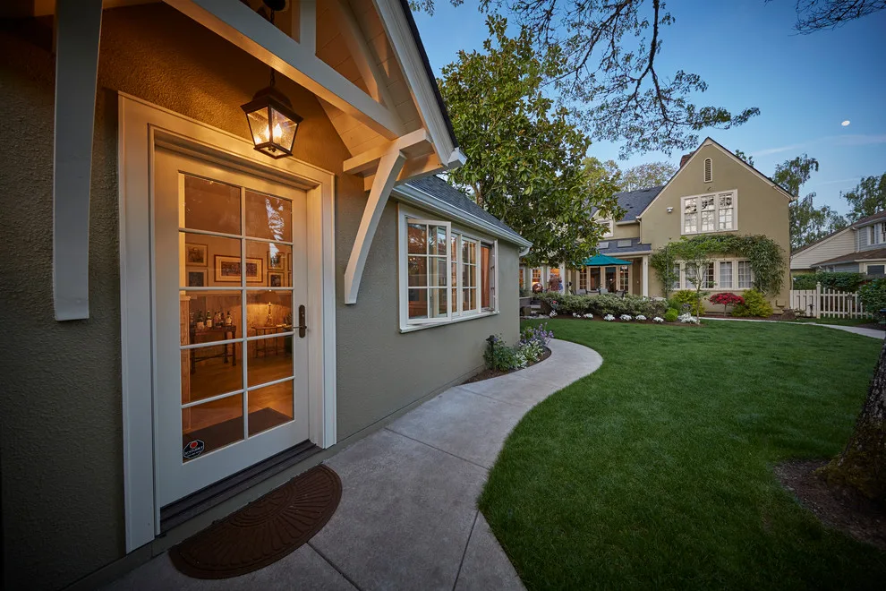 Cozy Garden Cottage by Rainbow Valley Design & Construction - Photo 5