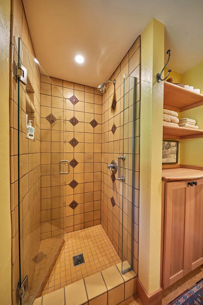 Crow's Nest Cottage by Rainbow Valley Design & Construction - Photo 4