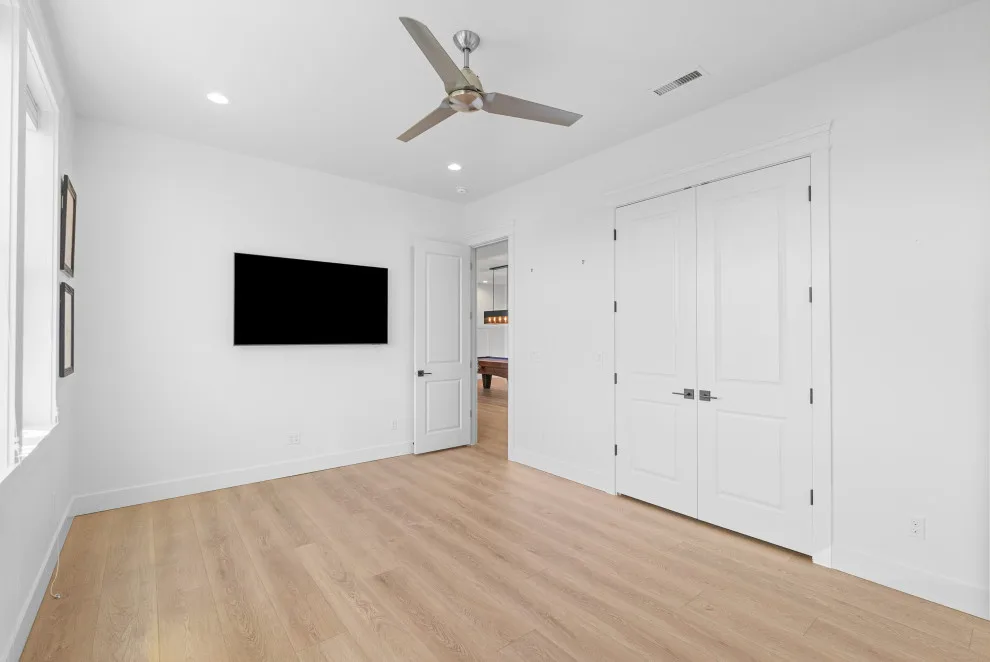 South Hill / Bathroom and Interior Renovation by Woodside Custom Homes - Photo 16
