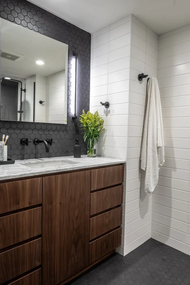 Lake Union Condominium by Blue Sound Construction, Inc. - Photo 11