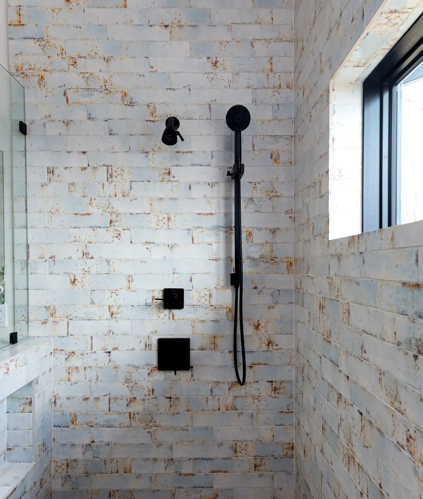 Southern Hill Residence by Solid Rock Builders - Photo 2