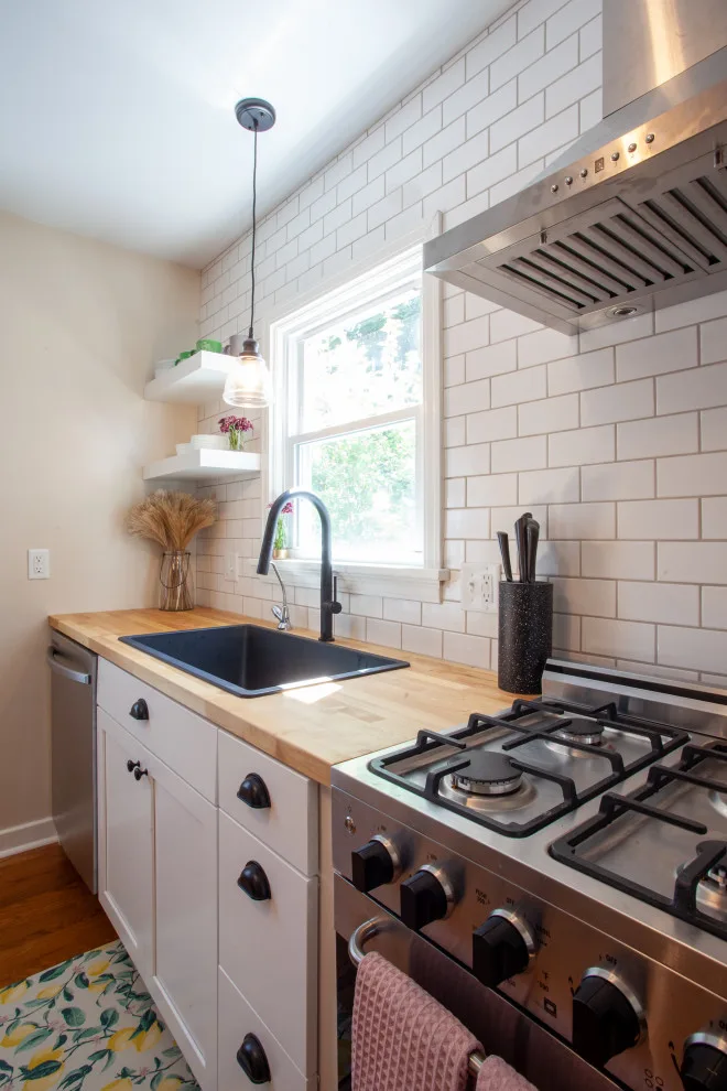 Southside Easy Kitchen by Miracle Contracting Inc. - Photo 13