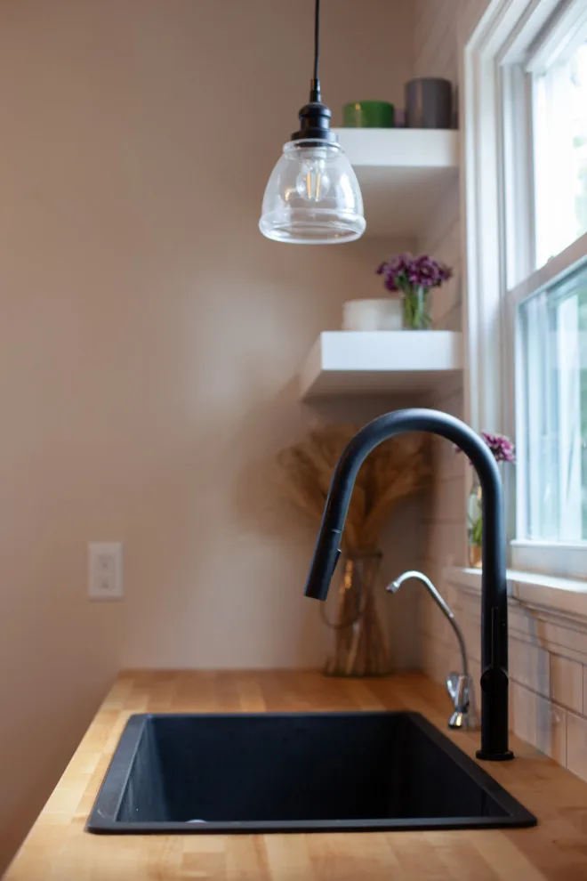 Southside Easy Kitchen by Miracle Contracting Inc. - Photo 8