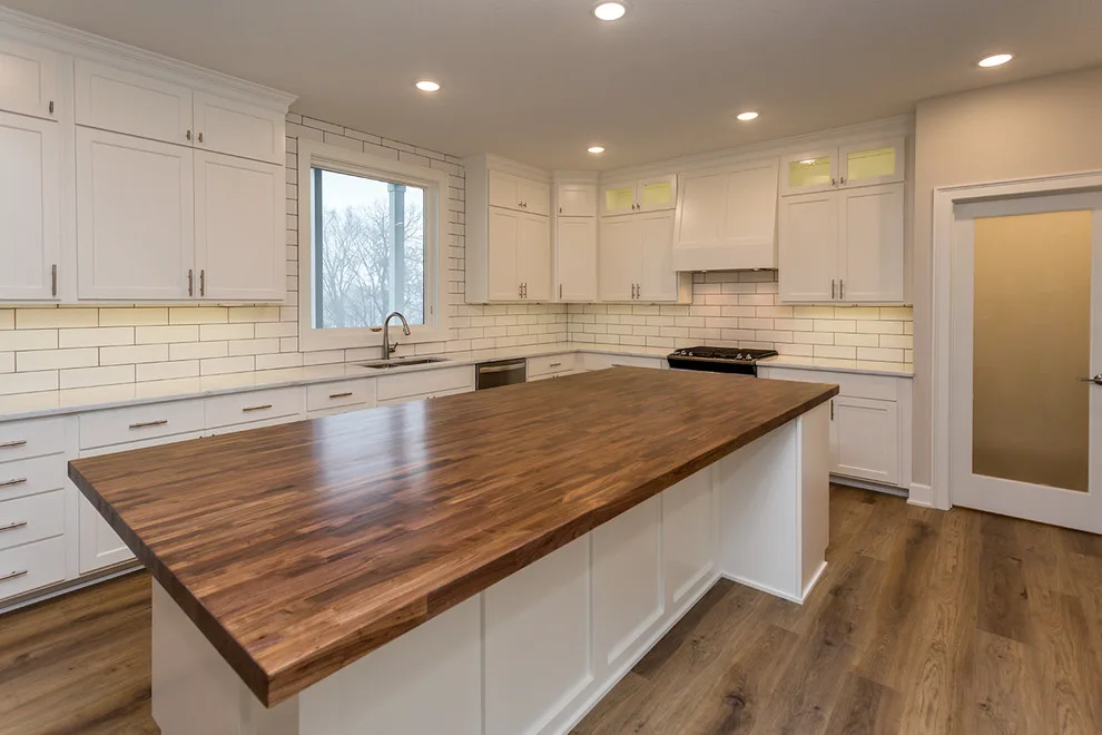 Unique Homes Iowa - Photo 6