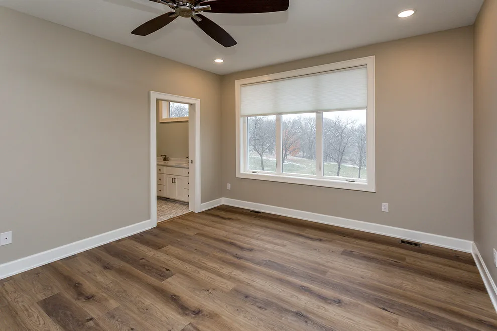 Unique Homes Iowa - Photo 9