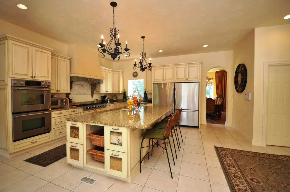 Linkhorn Spanish-Style Home Construction - Interior by Mike Simon Construction Corp - Photo 17