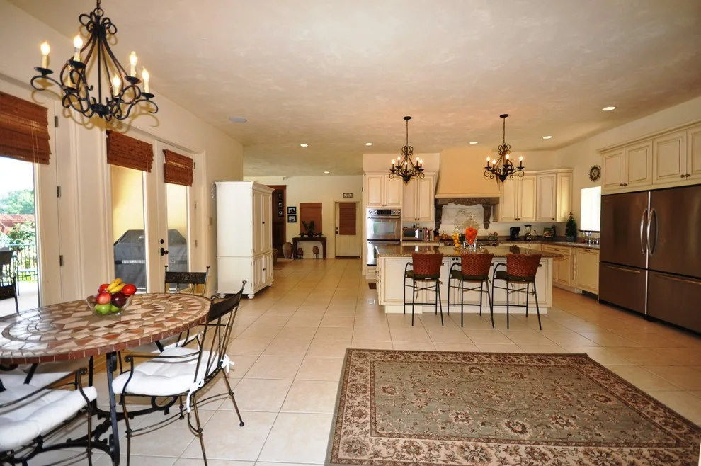 Linkhorn Spanish-Style Home Construction - Interior by Mike Simon Construction Corp - Photo 25