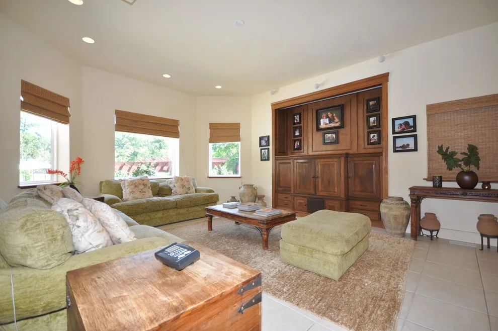 Linkhorn Spanish-Style Home Construction - Interior by Mike Simon Construction Corp - Photo 15