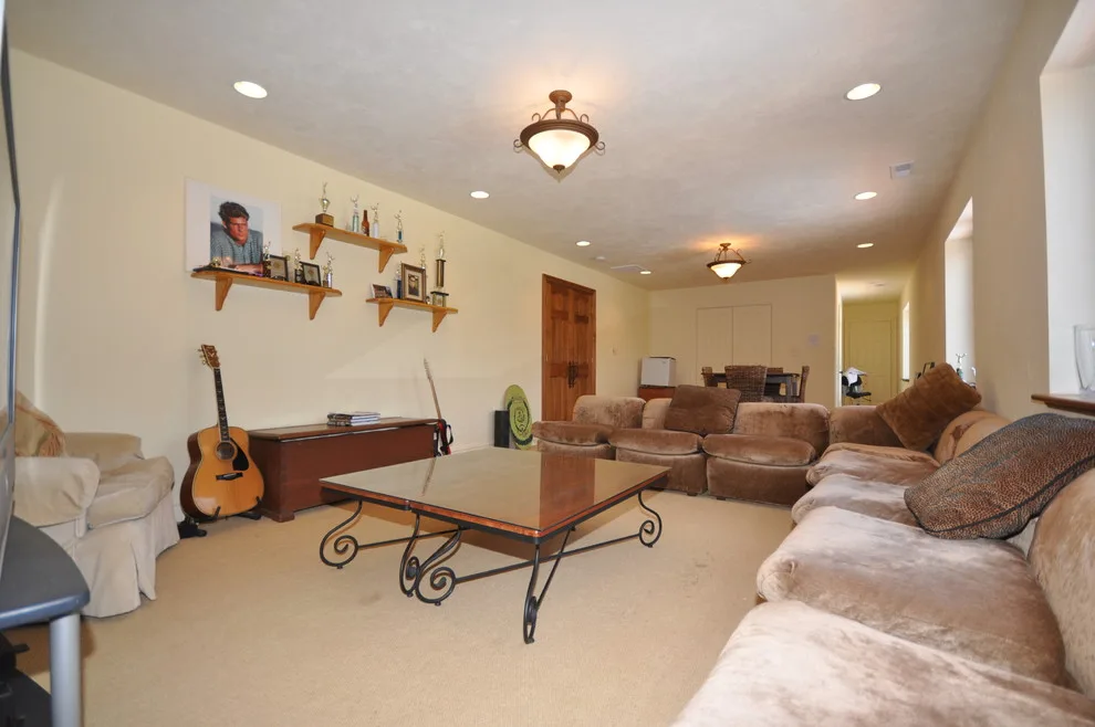 Linkhorn Spanish-Style Home Construction - Interior by Mike Simon Construction Corp - Photo 33