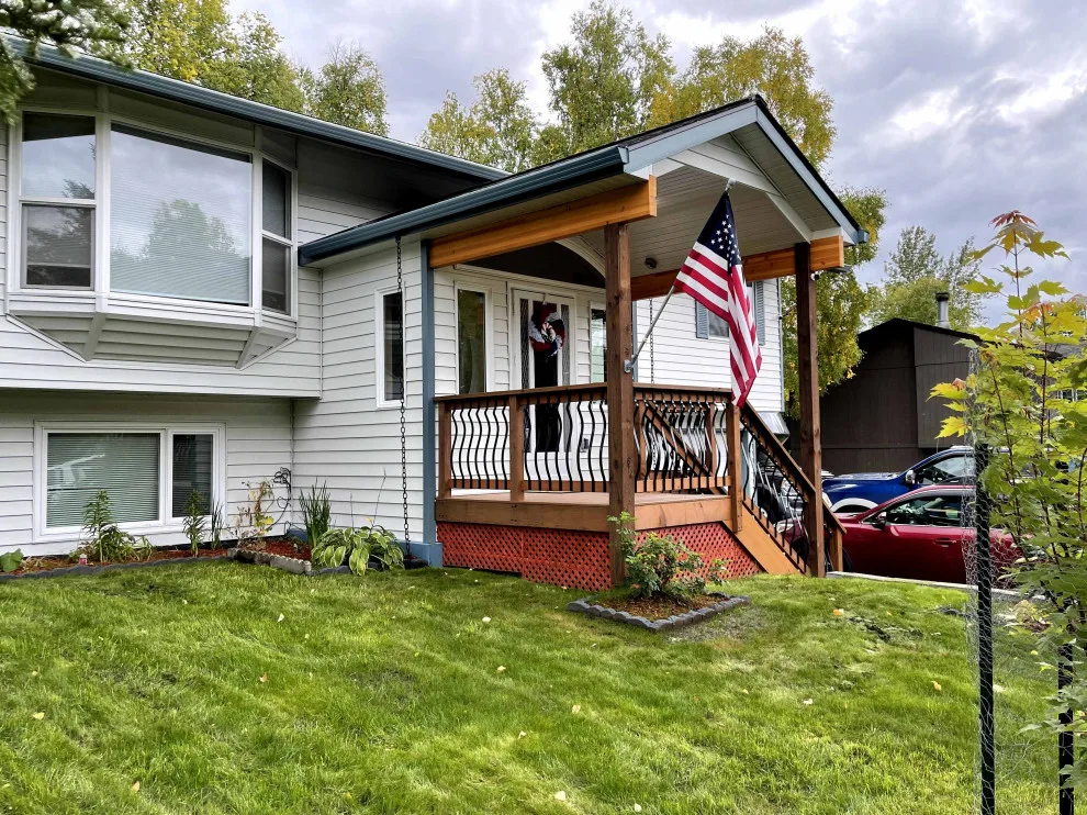 Split-Level Access by Homan Inc. - Photo 3