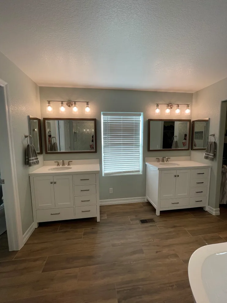 Meadow Springs Bathroom by Prestige Home Renovations - Photo 6