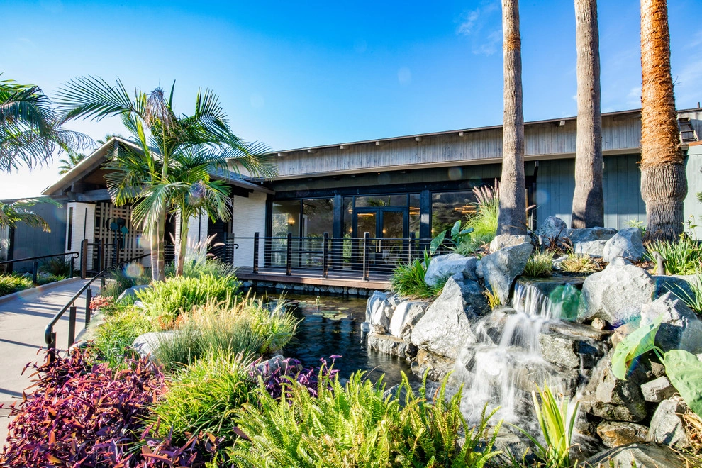 Castaway Restaurant Burbank Koi Pond by California Waterscapes - Photo 8
