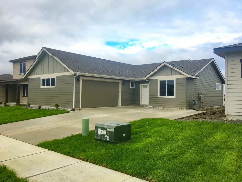 New Homes on the State Line Track, ID by ACI Coatings - Photo 4