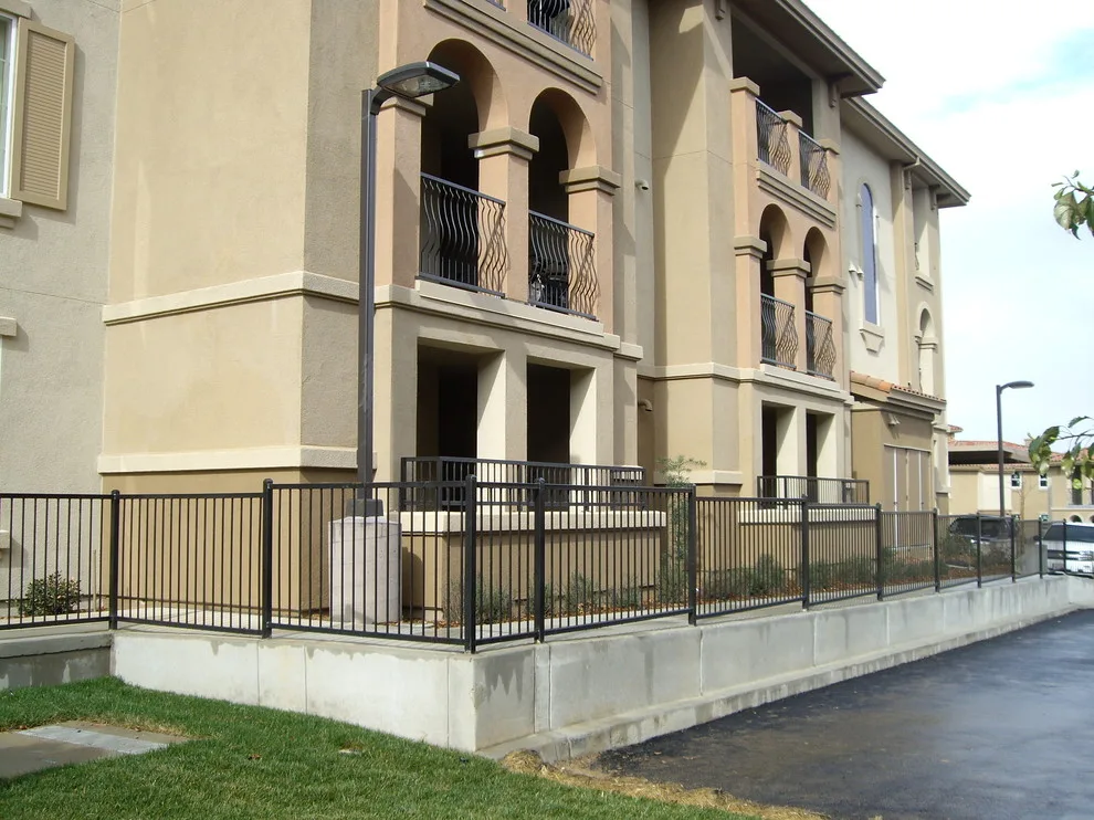 Outdoor Design | Metal Fabrication Railings & Structures by V-Builders - Photo 5