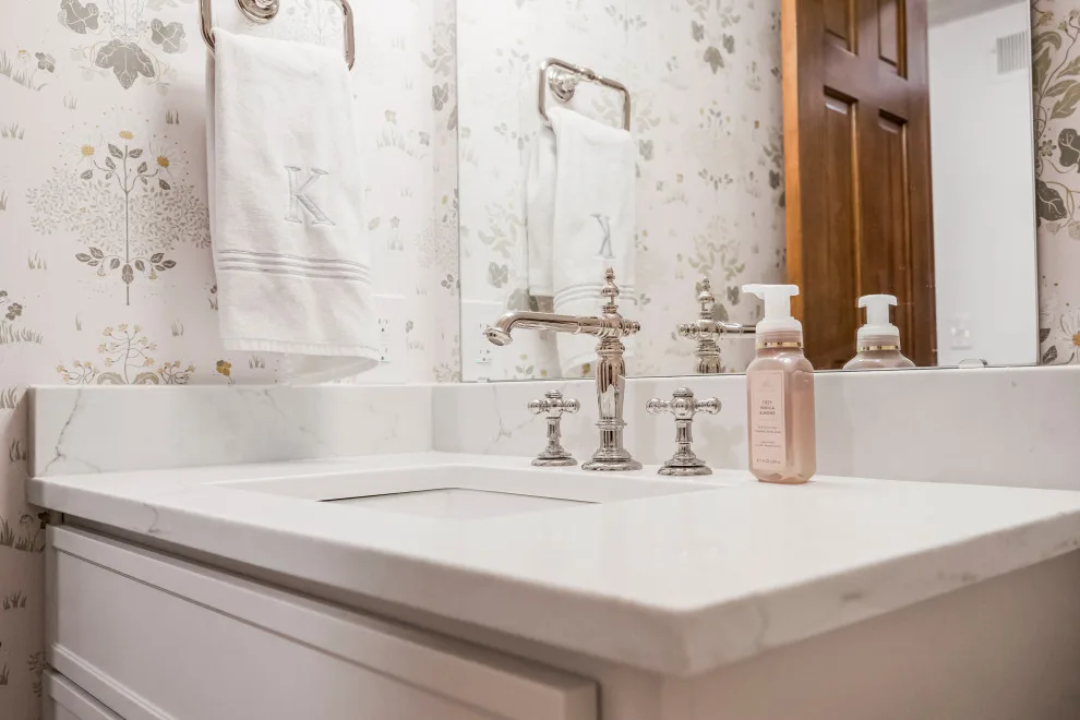 Stilwell Kitchen, Entryway, Bathroom, and Office Makeover by Martanne Construction - Photo 15