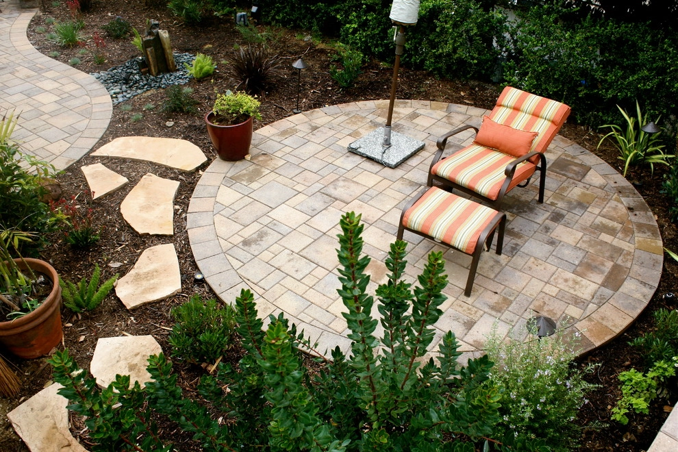 Basalt Columns & Fire Pit by California Waterscapes - Photo 2
