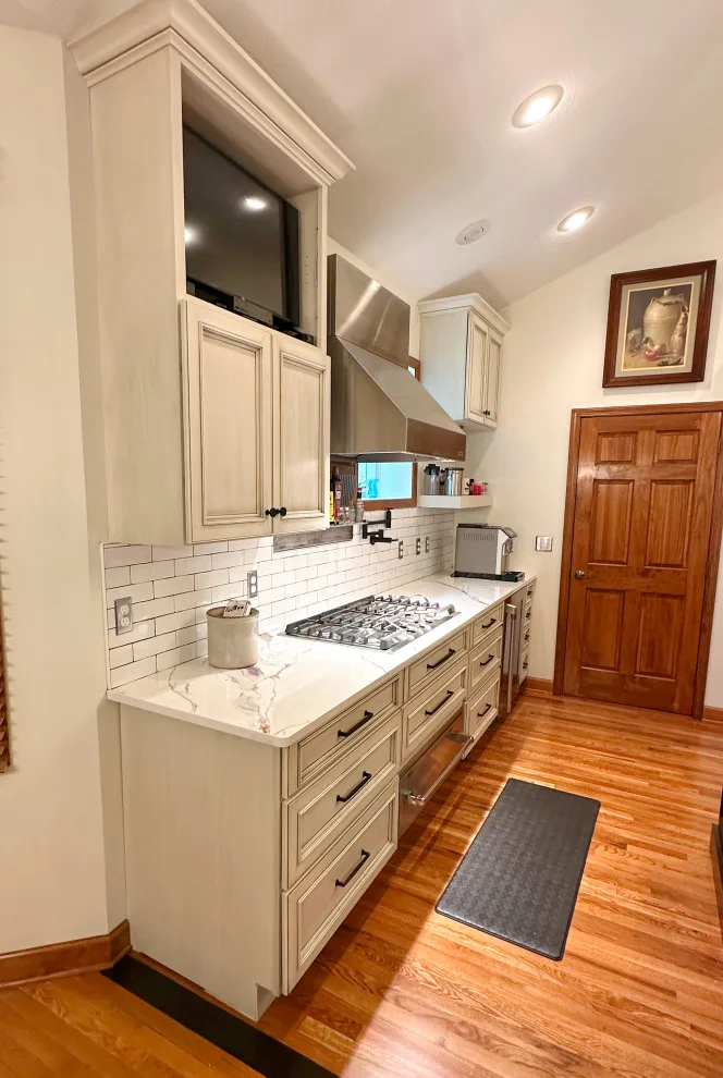 Brookstone Kitchen by BDM Construction Inc. - Photo 11