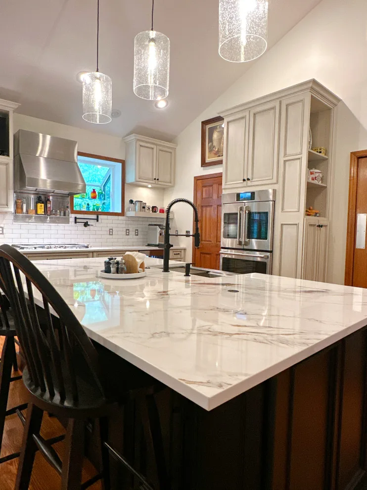 Brookstone Kitchen by BDM Construction Inc. - Photo 10
