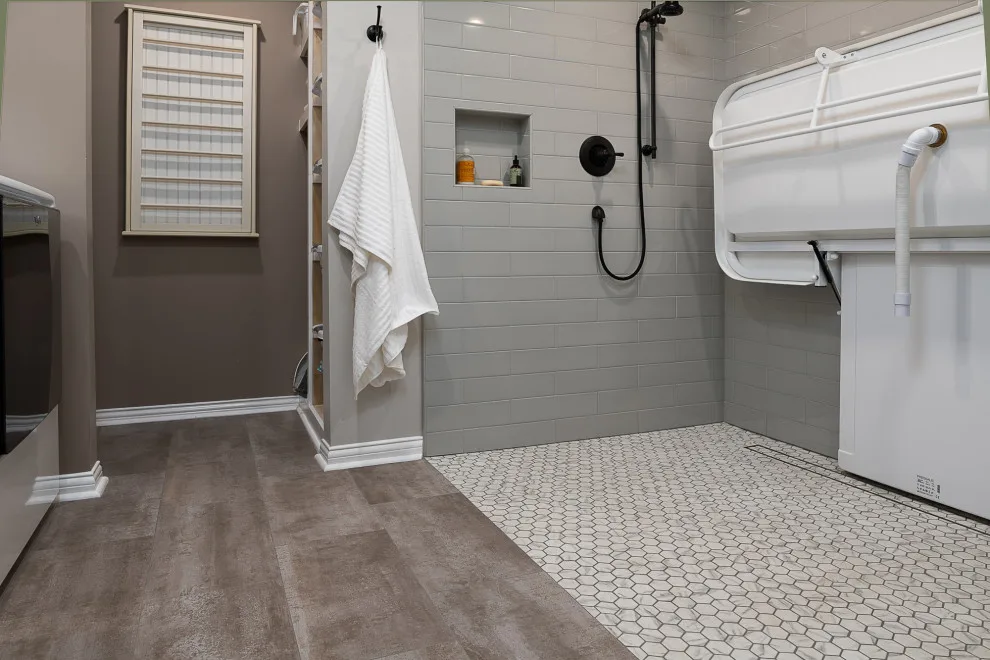 Stonebrooke - Accessible Shower by Anderson & Rodgers Construction - Photo 5