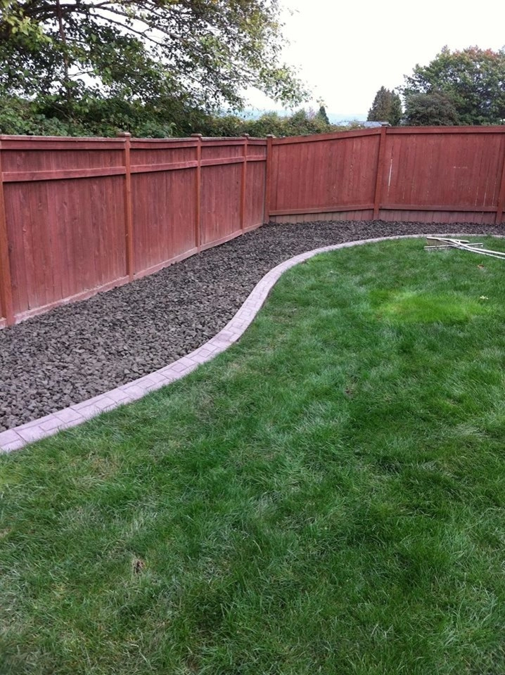 Lonnie's Curb-n-lawns LLC - Photo 5