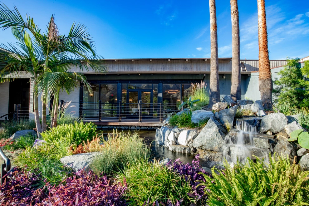 Castaway Restaurant Burbank Koi Pond by California Waterscapes - Photo 9